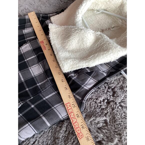 NWT Matilda Jane Plaid Faux Fur Lined Open Front Reversible Vest Gray Small - Picture 11 of 12